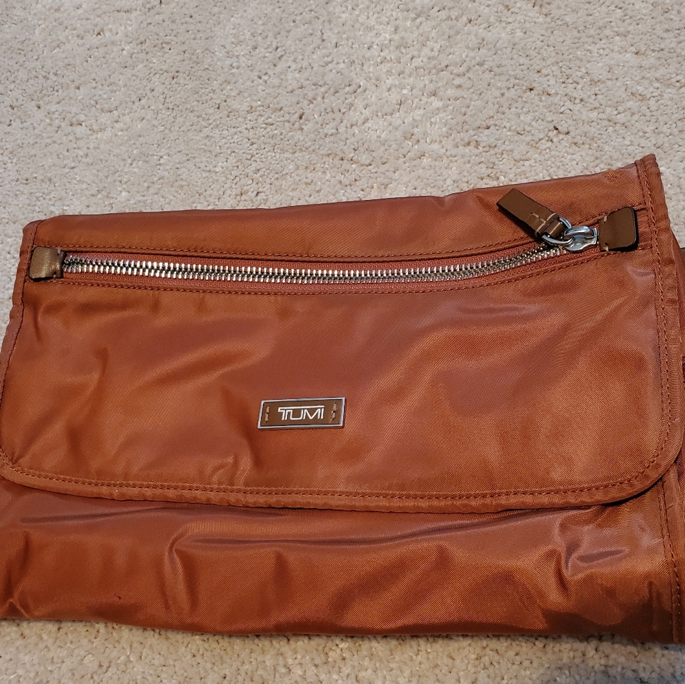 TUMI Avignon Tri-fold Makeup Cosmetic Hanging Toiletry Bag Case